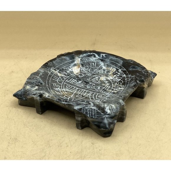 Mexican Folk Art Aztec Mayan Grey Marble Etched Carved Design Ashtray - Picture 8 of 9